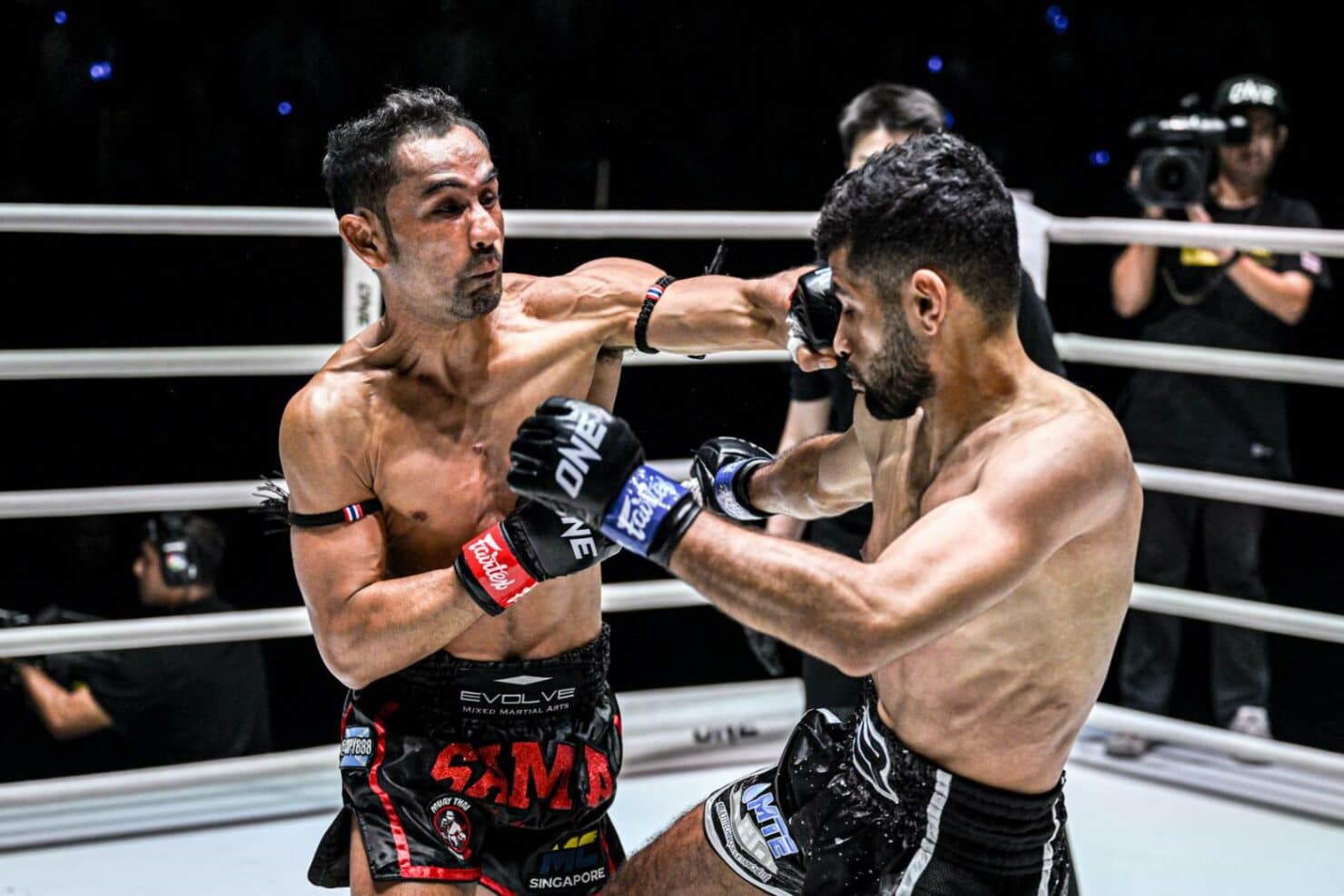 ONE 169 สามเอ ไก่ย่างห้าดาว