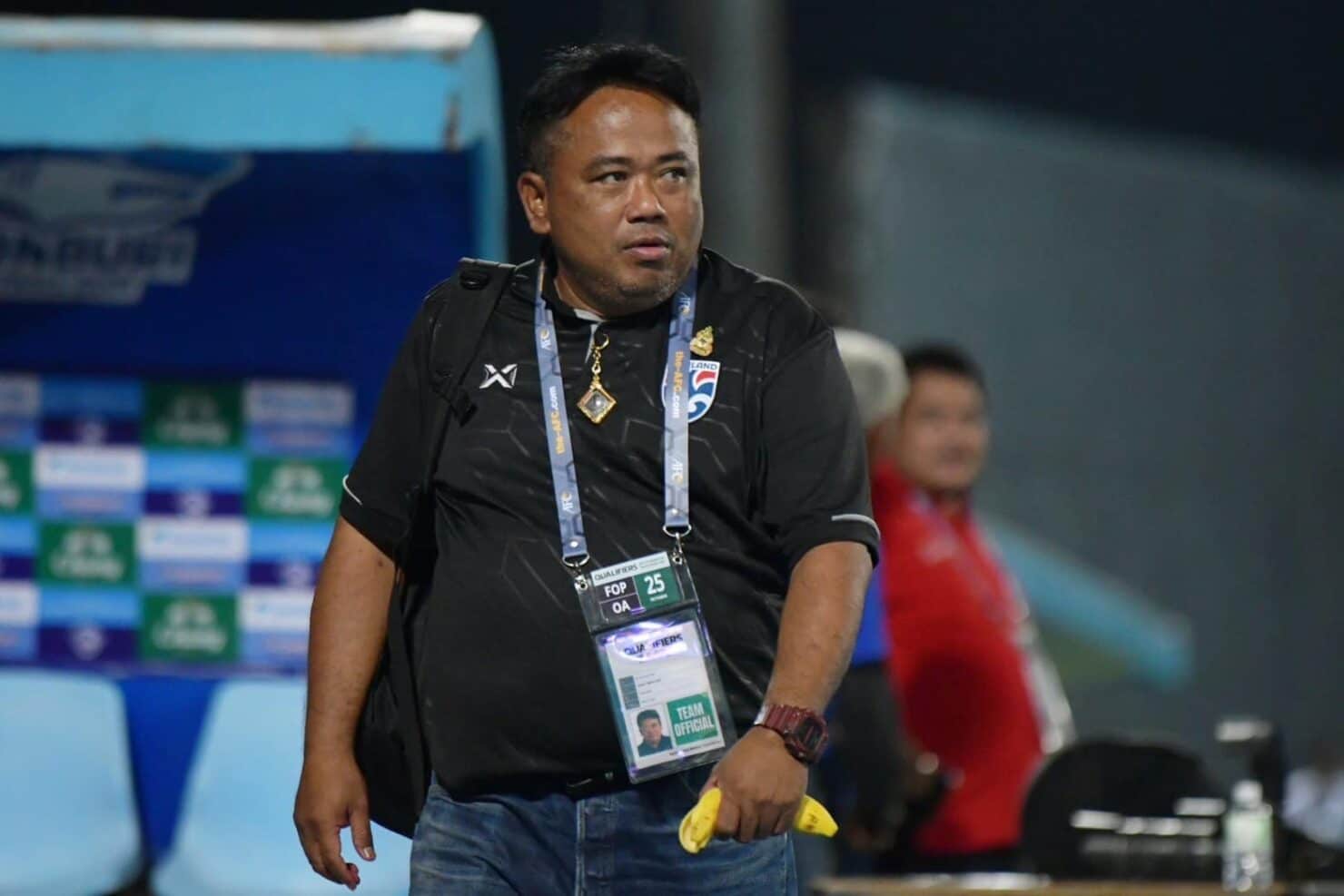 จเด็จ มีลาภ