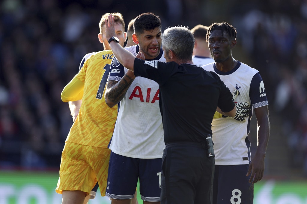 ผลบอลเมื่อคืนนี้ พรีเมียร์ลีก พาเลซ สเปอร์ส