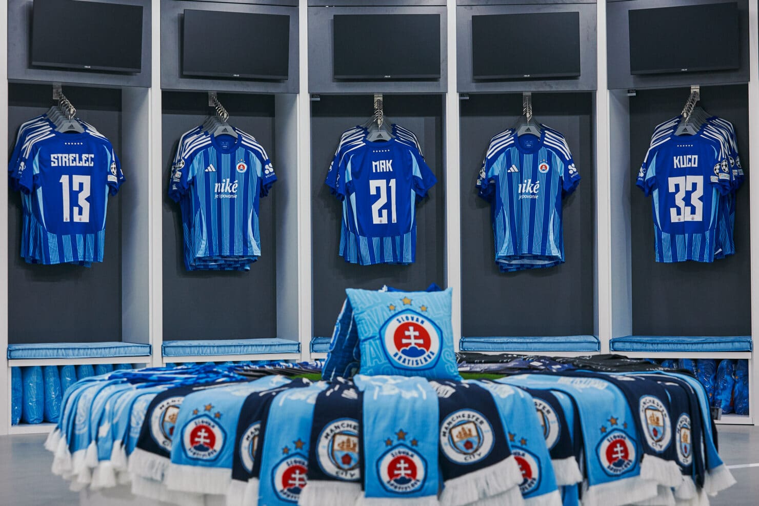 ยูฟ่า แชมเปี้ยนส์ลีก สโลวาน แมนซิตี้