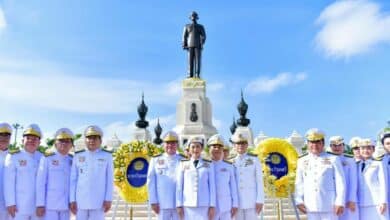 นายกวางพวงมาลา 13 ตุลาคม