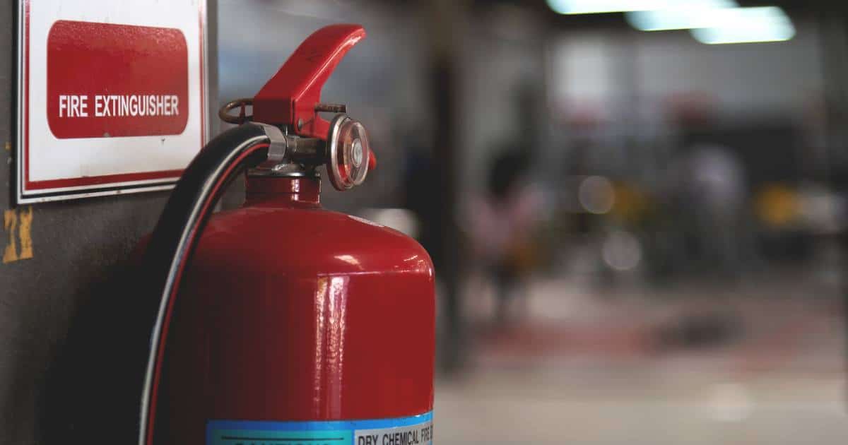 ถังดับเพลิงบนรถบัสสำหรับเอาตัวรอด