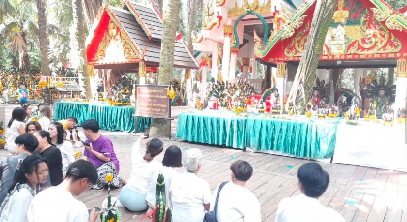 ท่านอ้น เดินทางไปคำชะโนด ร่วมพิธีบวงสรวงปู่ศรีสุทโท แม่ย่าปทุมมา