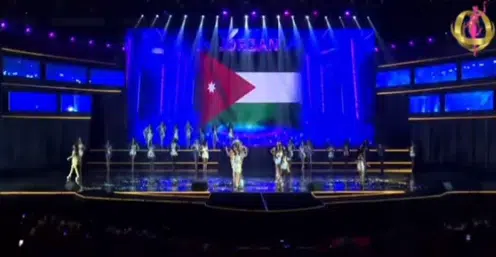 มิสจอร์แดน ถอนตัวกลางเวที