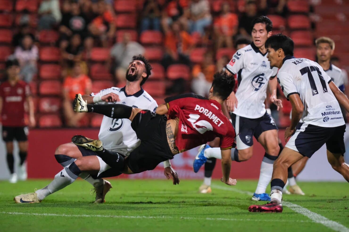 ผลฟุตบอล รีโว่ ไทยลีก เมืองทอง ประจวบ