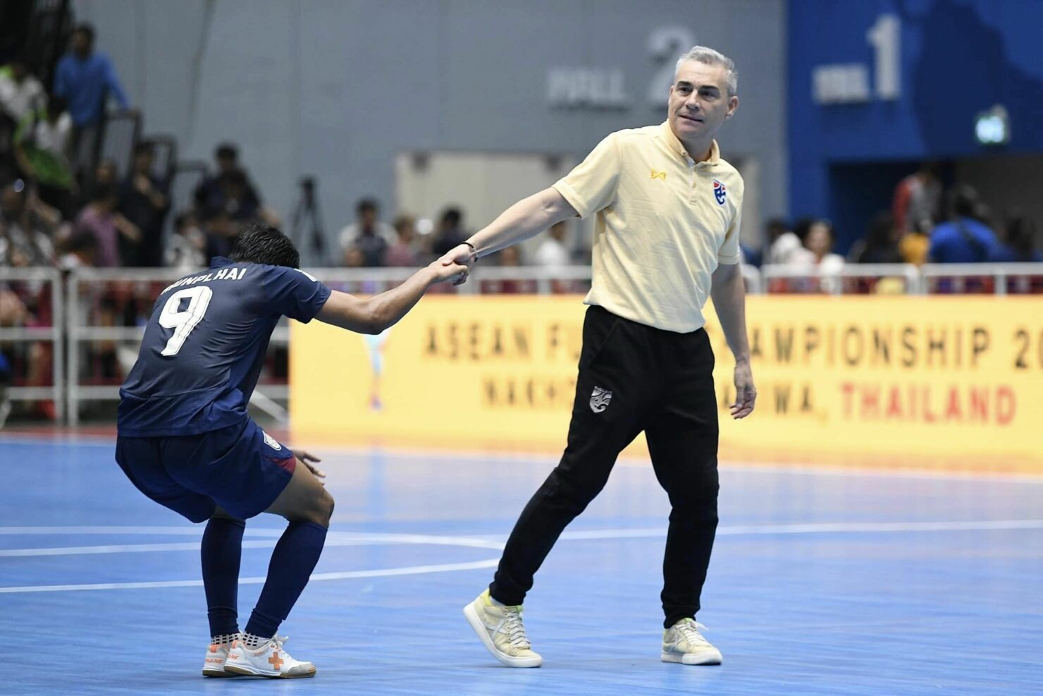 ฟุตซอลไทย อินโดนีเซีย