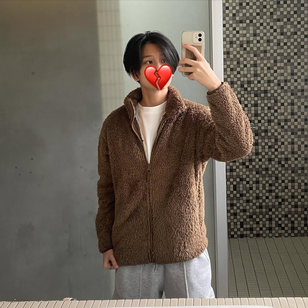 น้องสิงหื ถ่ายรูปหน้ากระจก