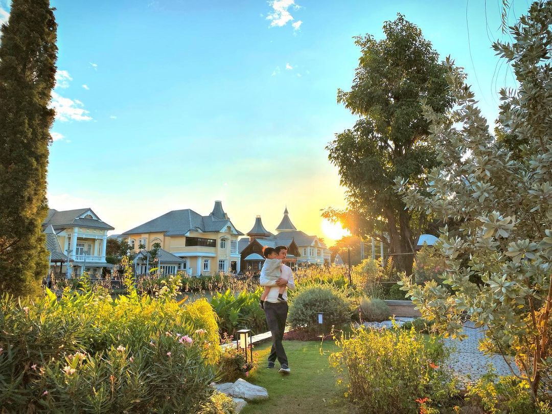 เปิดบ้านหรู เชน ธนา เจ้าพ่อคอลลาเจนแบรนด์ดัง คฤหาสน์หรูริมน้ำ มูลค่ากว่า 200 ล้านบาท-3