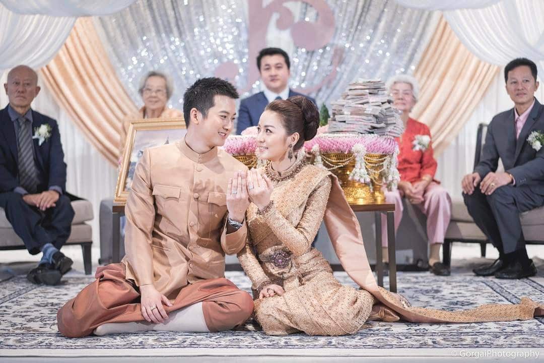 ย้อนภาพวันแต่งงาน เชน ธนา หอบสินสอด 168 ล้านสู่ขอ เจมส์ กณิการ์-5