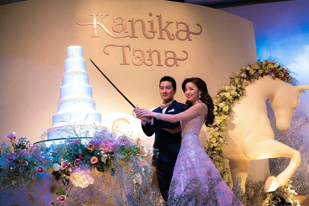 ย้อนภาพวันแต่งงาน เชน ธนา หอบสินสอด 168 ล้านสู่ขอ เจมส์ กณิการ์-6