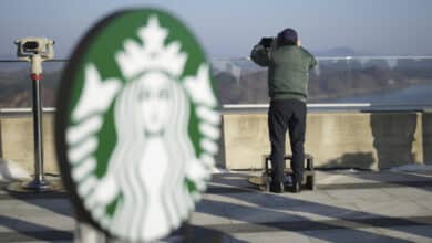 เกาหลีใต้ เปิดร้านสตาร์บัคส์ สาขาชายแดน จิบกาแฟมองเห็นหมู่บ้านเกาหลีเหนือ