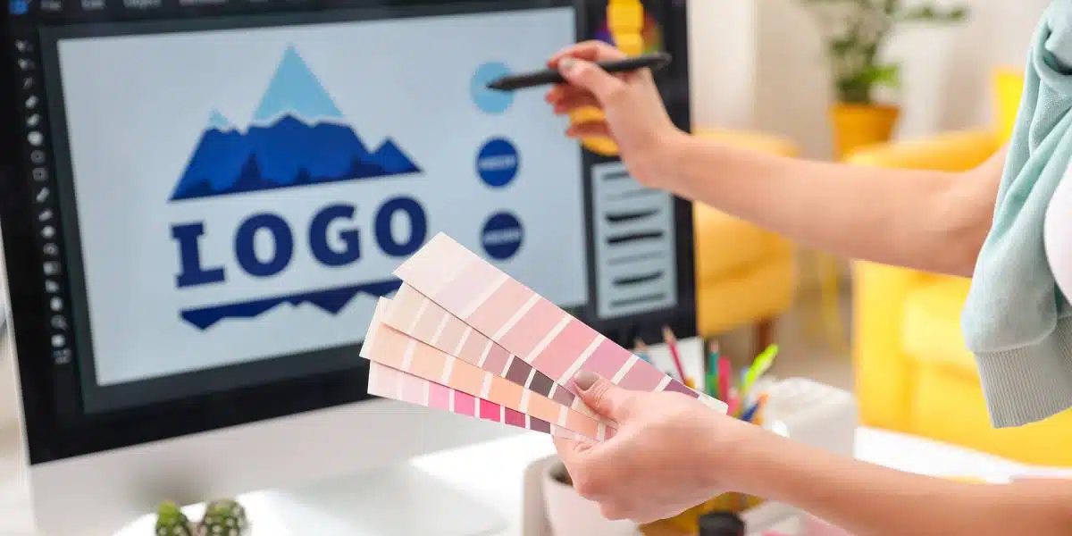 การออกแบบกราฟิกและโฆษณาเป็นบริการที่มี VAT