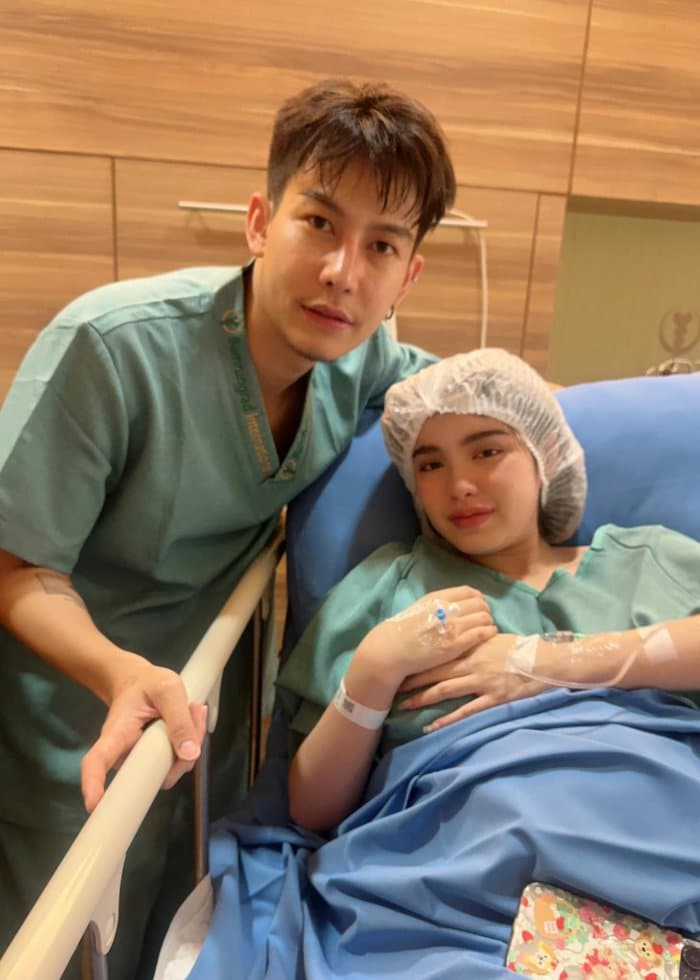 ขนม ศศิกานต์ ครูเต้ย อภิวัฒน์ เคียงข้างกันในวันคลอดลูก
