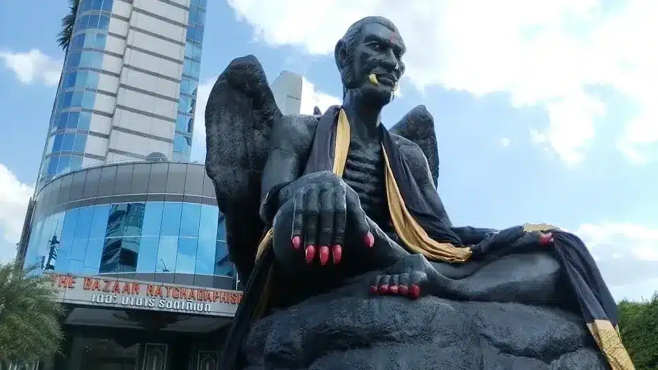 ครูกายแก้ว ความเชื่อด้านสายมืด