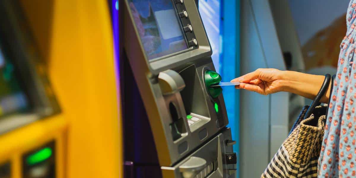 เวลาทำการธนาคารในห้างสรรพสินค้า