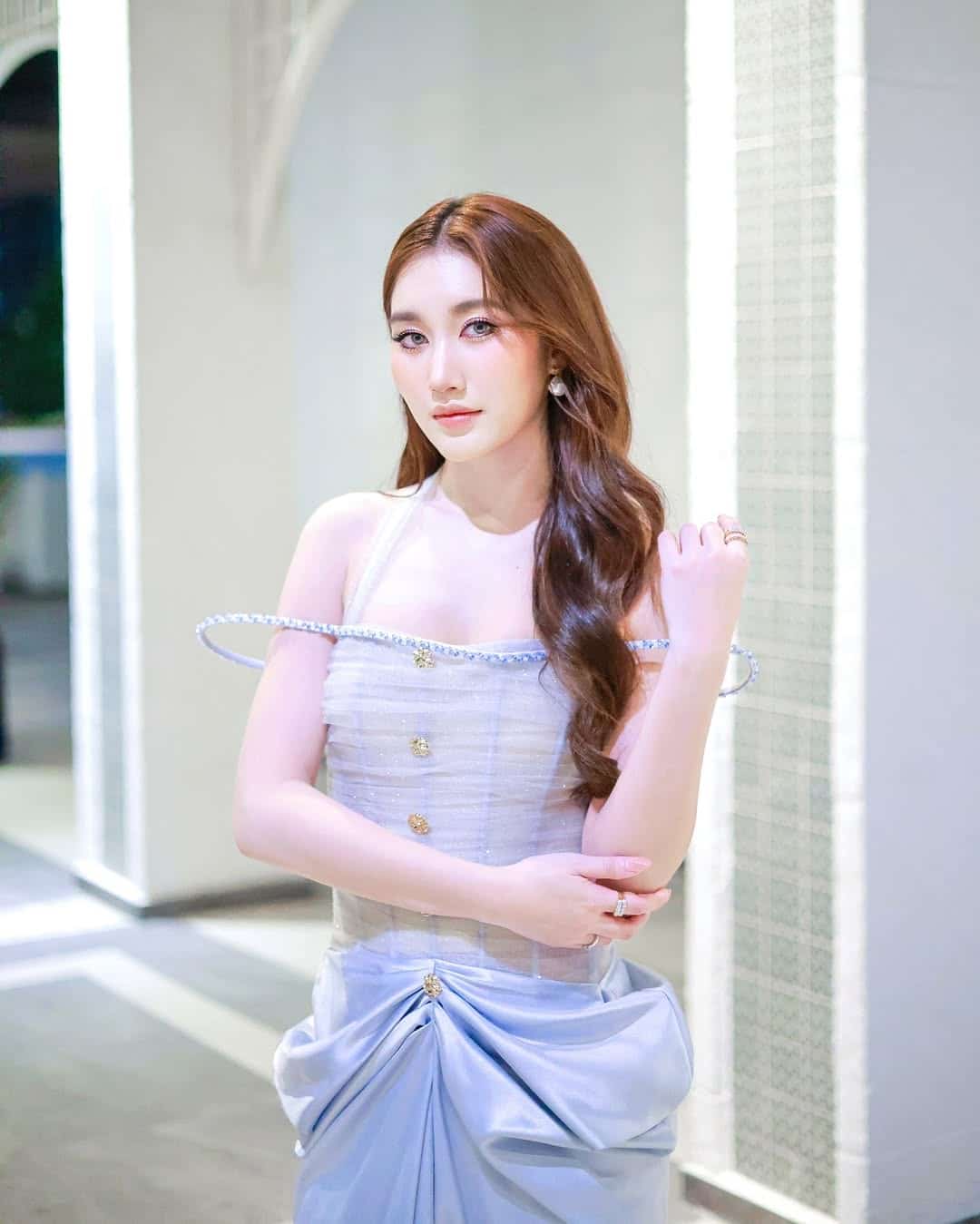 เบสท์ รักษ์วนีย์