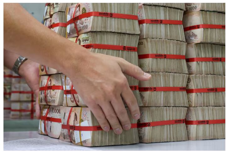 ถูกหวยในไทย 12 ล้าน