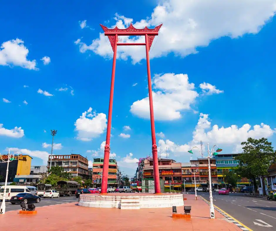 เสาชิงช้าหนึ่งในที่เที่ยวไทยที่คนอยากไปมากที่สุด