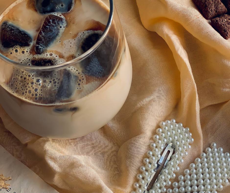 อธิบายแพนโทน 2025