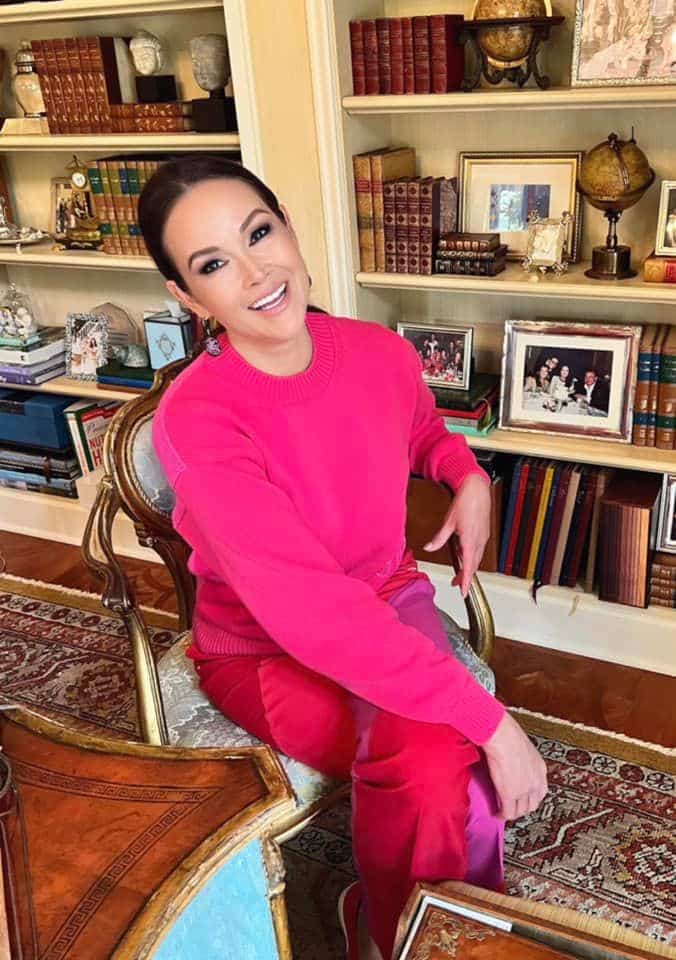 ปุ๋ย ภรทิพยื นางงามจักรวาลคนที่ 2 ของไทย