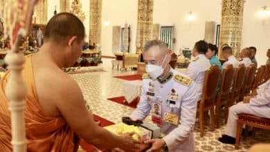 พระบรมราชโองการ โปรดเกล้าฯ พระราชทานเครื่องรางอิสริยาภรณ์อันเป็นที่เชิดชูยิ่งช้างเผือก แก่ นายสมศักดิ์ อนุราชเสนา