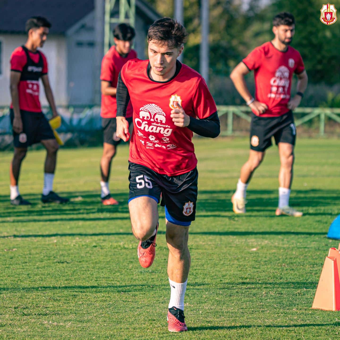 ดูบอลสด ไทยลีก การท่าเรือ ลำพูน