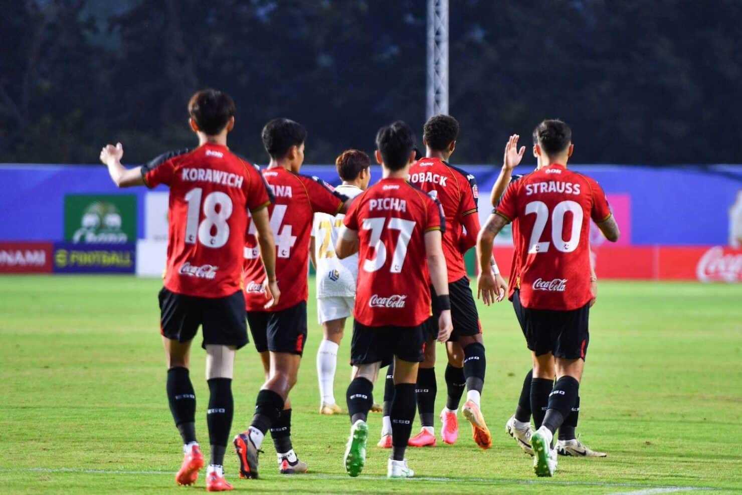 ผลฟุตบอล รีโว่ ไทยลีก ลำพูน เมืองทอง