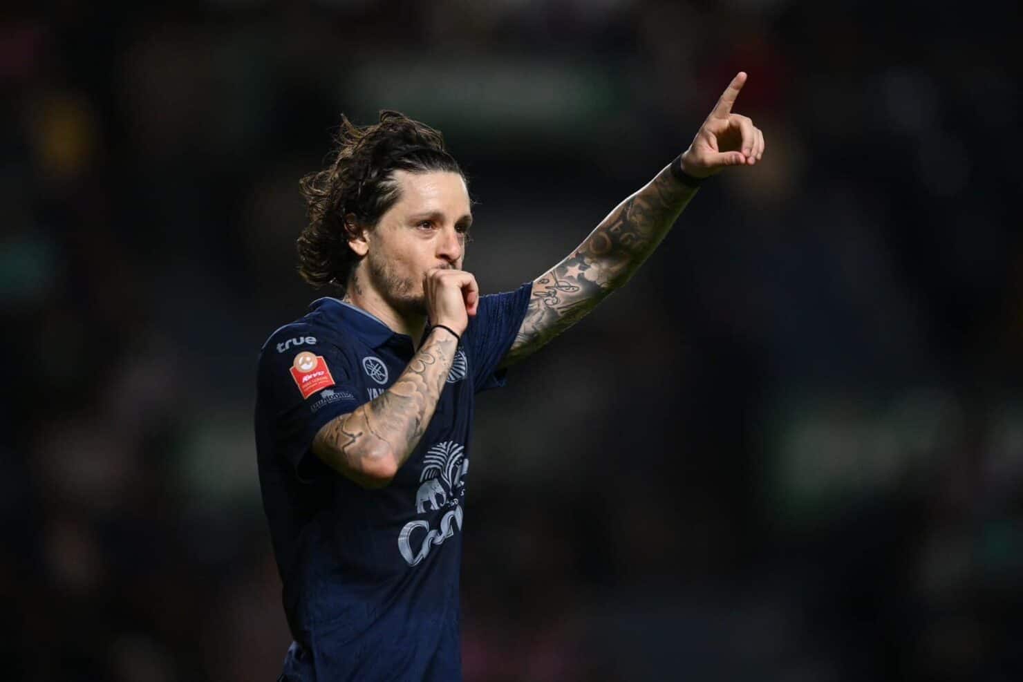 ผลฟุตบอล รีโว่ ไทยลีก บุรีรัมย์ เชียงราย