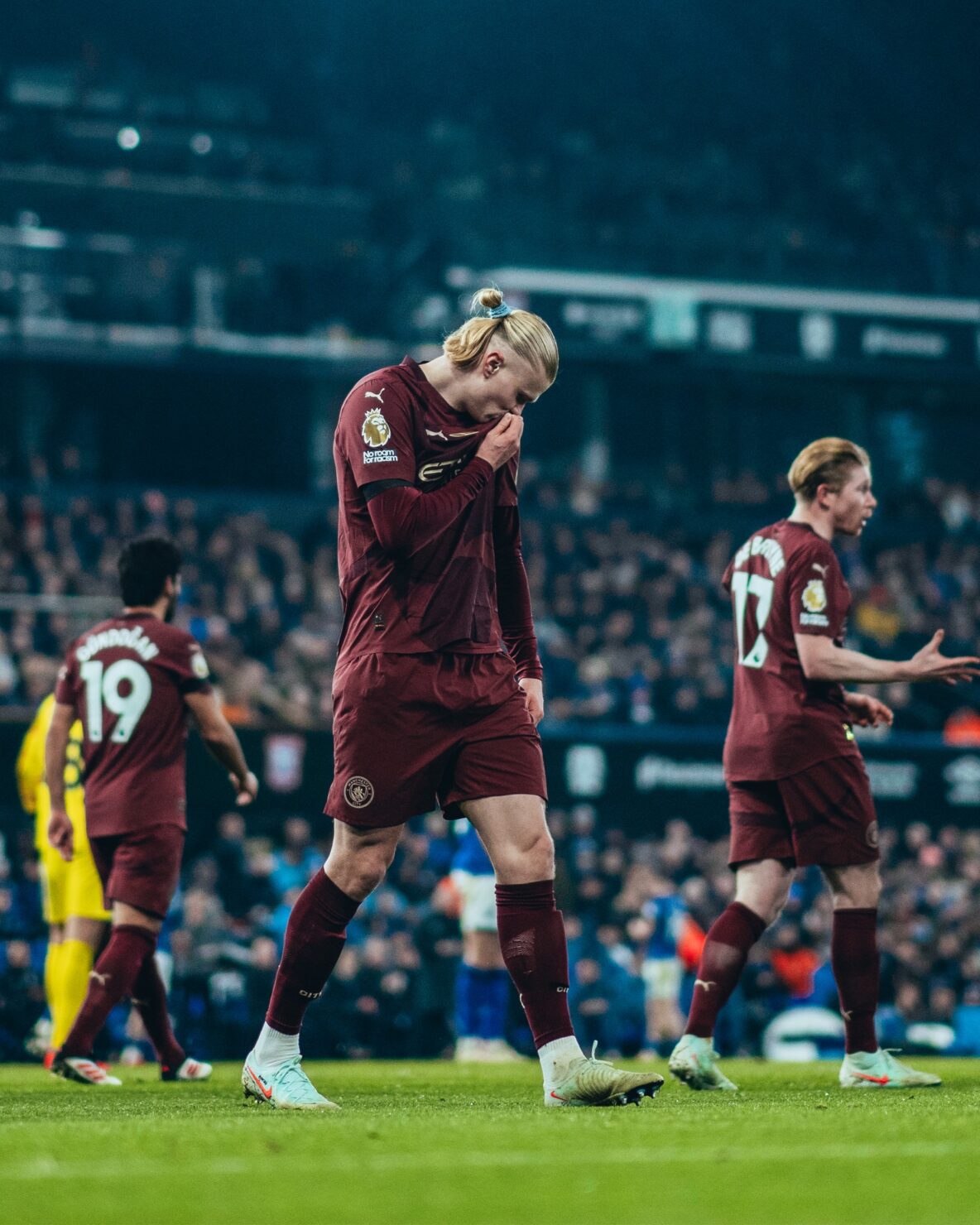 ดูบอลสด ยูฟ่า แชมเปี้ยนส์ลีก เปแอสเช แมนซิตี้