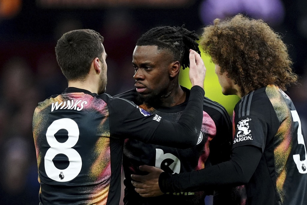 ผลบอลเมื่อคืนนี้ พรีเมียร์ลีก แอสตัน วิลล่า เลสเตอร์