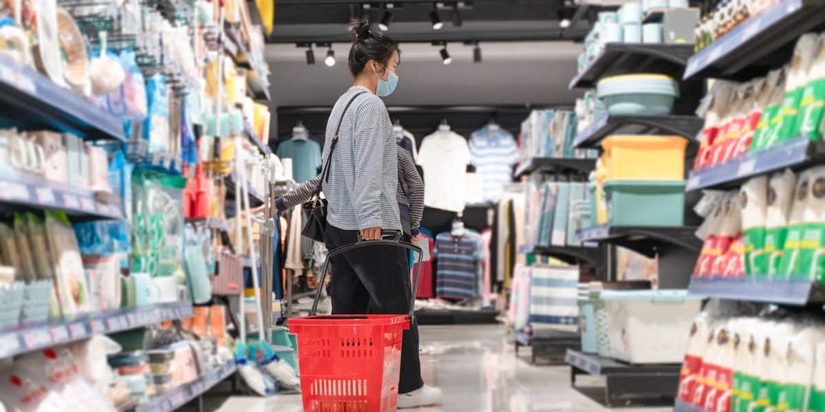 ซื้อสินค้าในห้างสรรพสินค้าใช้ลดหย่อนภาษี 2568 ได้