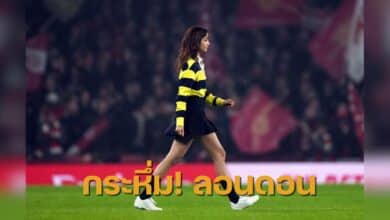 ลิซ่า มอบเหรียญเสี่ยงทาย พรีเมียร์ลีก อาร์เซนอล สเปอร์ส