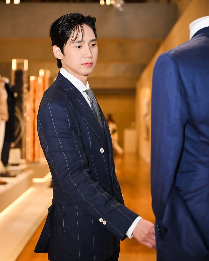 พัคซองฮุน ตัดสินใจถอนตัวจากบทนำในซีรีส์ใหม่ หลังโพสต์ภาพโป๊ลงโซเชียล-2