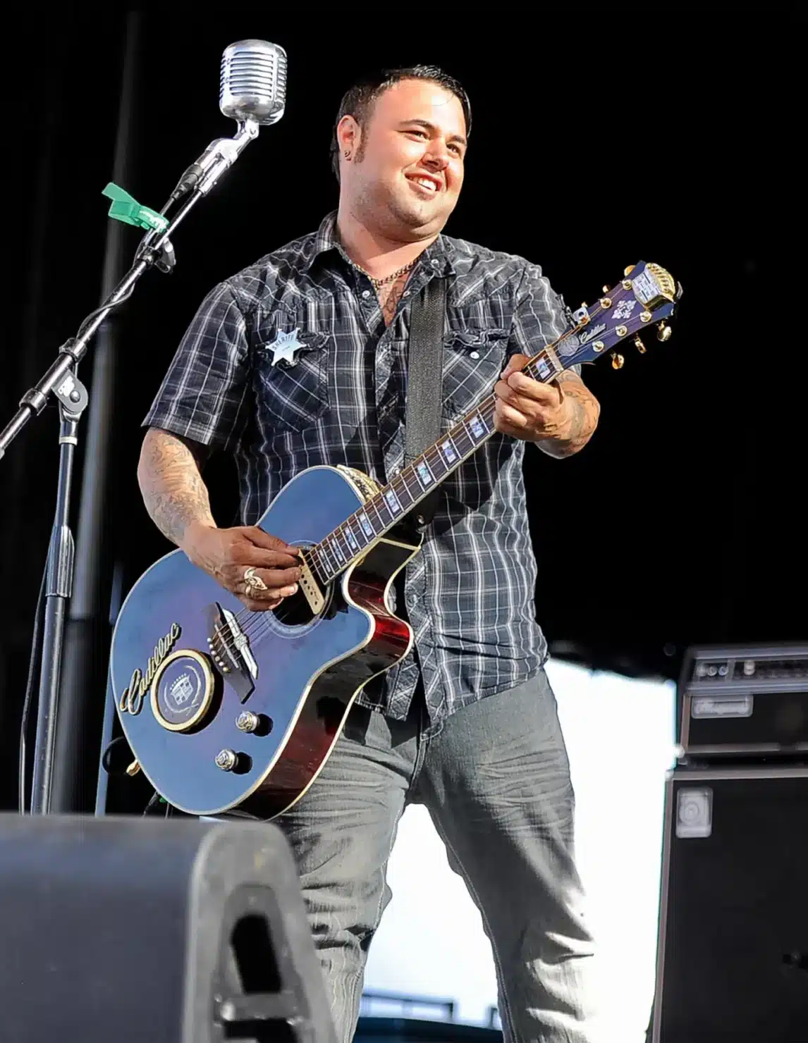 ไรอัน ไวท์ มาโลนีย์ นักร้องนำวง The Voice เสียชีวิตแล้วด้วยวัย 44 ปี