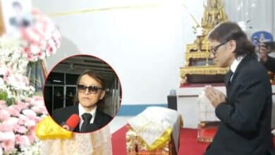 ติ๊กชีโร่กราบศพน้องจูเนียร์