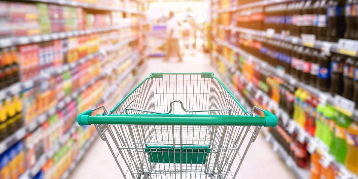 ตรวจสอบรายชื่อร้านค้าที่ร่วมรายการได้ที่เว็บไซต์กรมสรรพากร