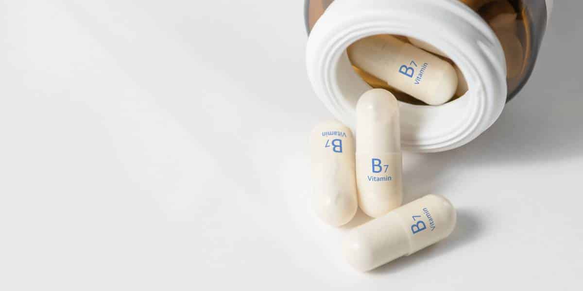 วิตามินบี 7 พบได้มากในไข่และกล้วย