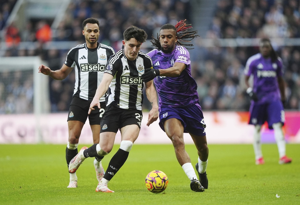 ผลบอลเมื่อคืนนี้ พรีเมียร์ลีก นิวคาสเซิ่ล ฟูแล่ม