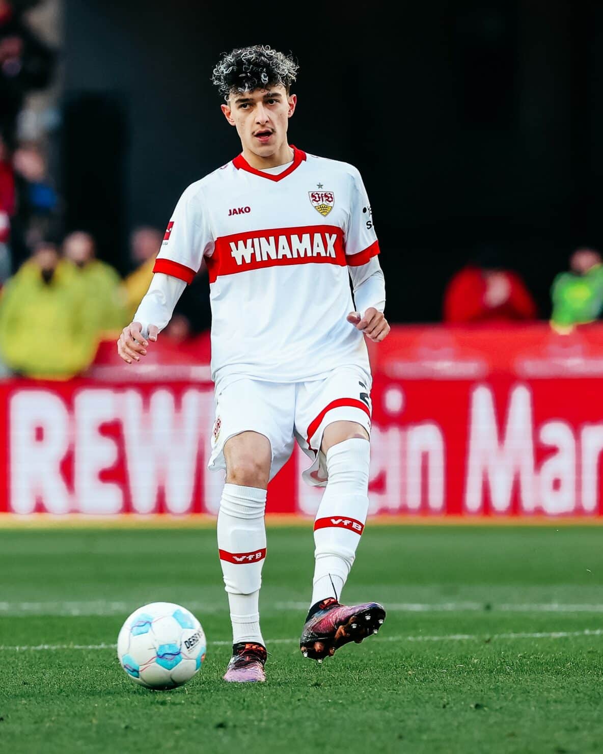 เดเอฟเบ โพคาล สตุ๊ตการ์ท เอาก์สบวร์ก