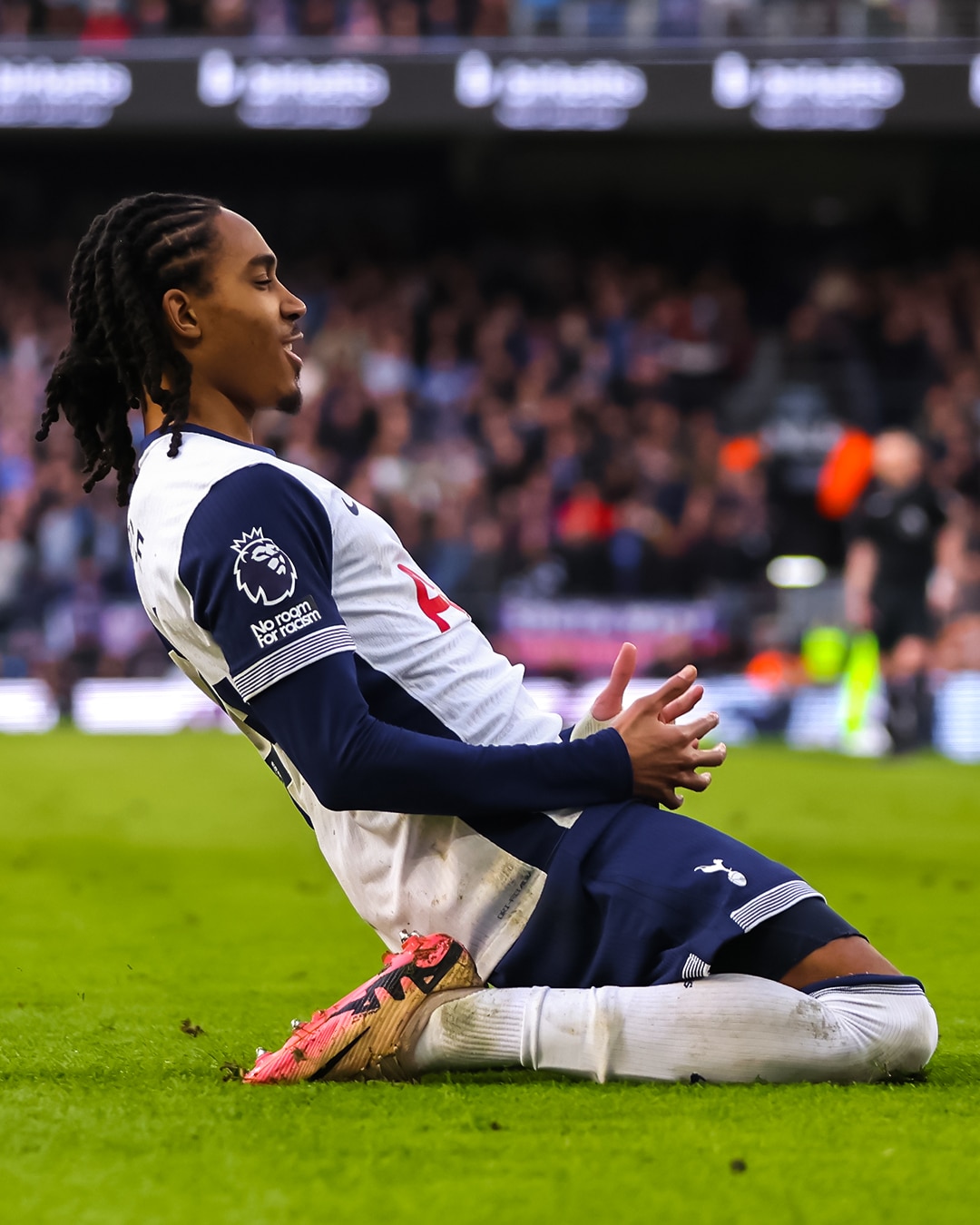 ดูบอลสด พรีเมียร์ลีก 2024/25 สเปอร์ส แมนซิตี้