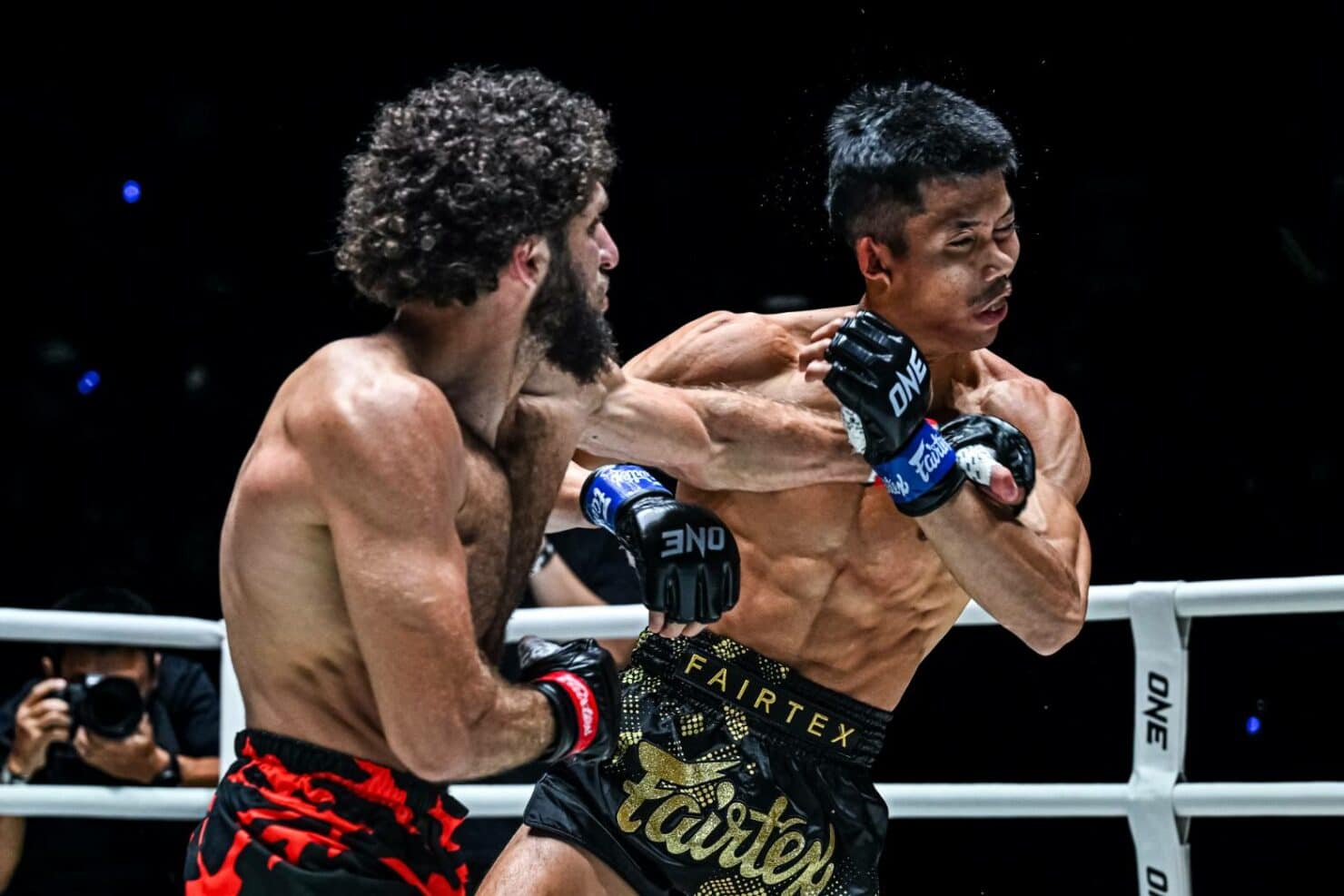 ONE เคียมรัน เฟอร์รารี