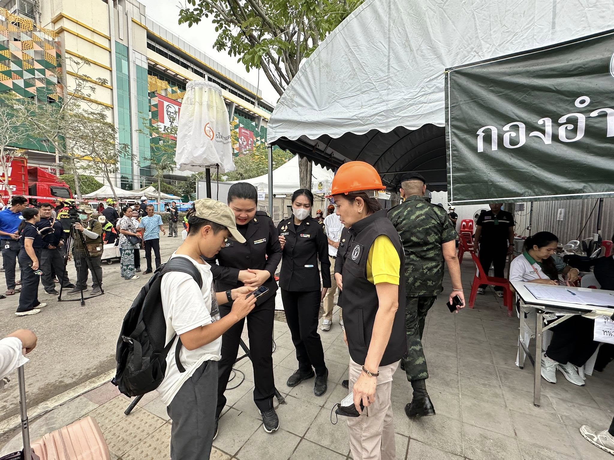 ตึกสตงใครอนุมัติ