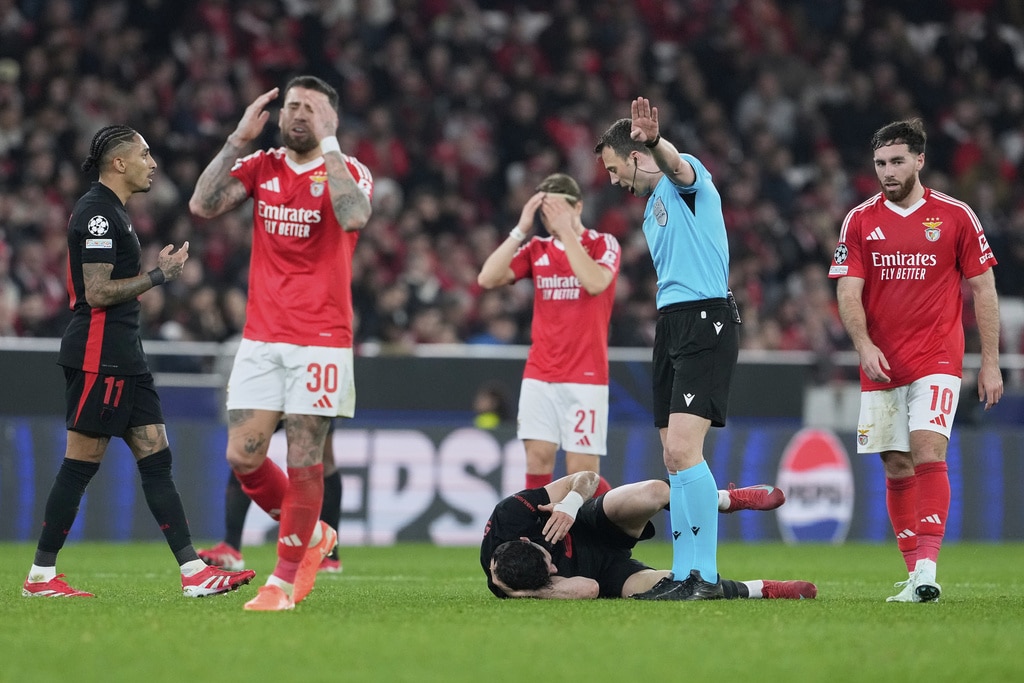 ผลบอลเมื่อคืนนี้ ยูฟ่า แชมเปี้ยนส์ลีก เบนฟิก้า บาร์เซโลน่า