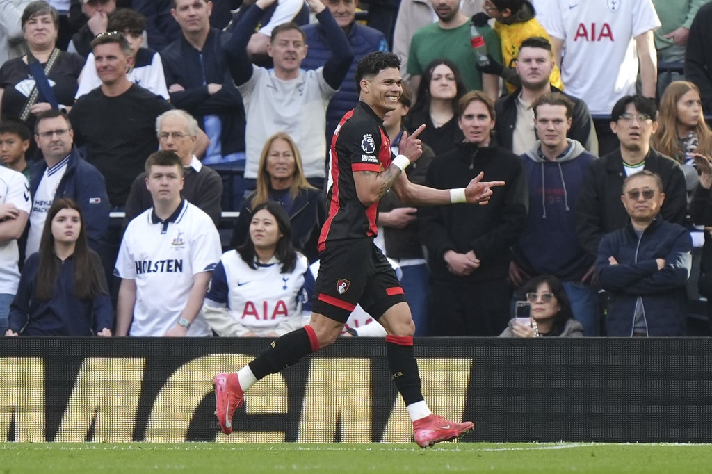 ผลบอลเมื่อคืนนี้ พรีเมียร์ลีก สเปอร์ส บอร์นมัธ