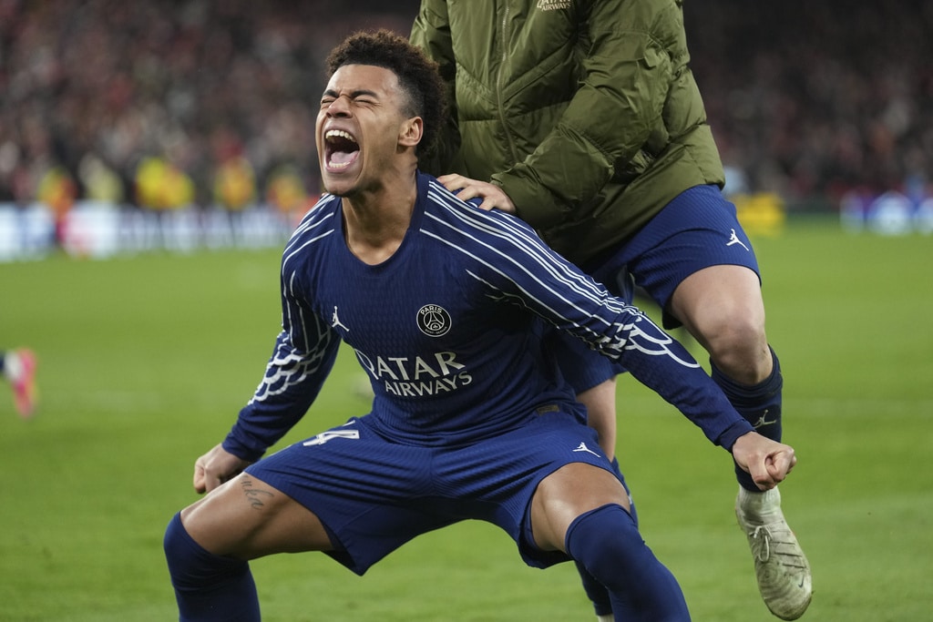 ผลบอลเมื่อคืนนี้ ยูฟ่า แชมเปี้ยนส์ลีก ลิเวอร์พูล เปแอสเช