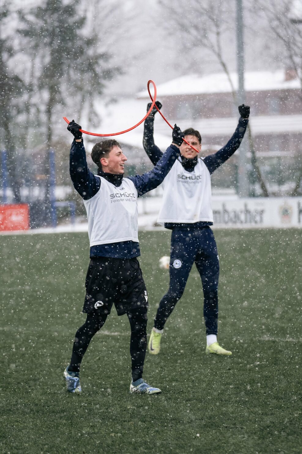 เดเอฟเบ โพคาล บีเลเฟลด์ เลเวอร์คูเซ่น