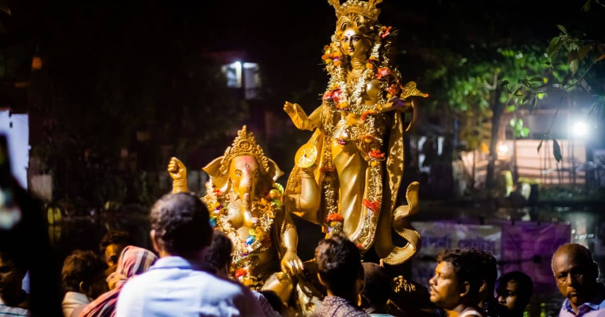 ปูรณิมา ติถี" วันเพ็ญศักดิ์สิทธิ์! ฤกษ์ทองบูชา "พระแม่ลักษมี" วันมหาลักษมีชยันตี 2568