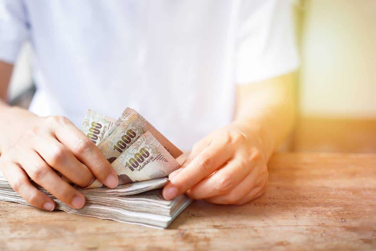 ปรับเงินเดือนข้าราชการไทย เมื่อไหร่