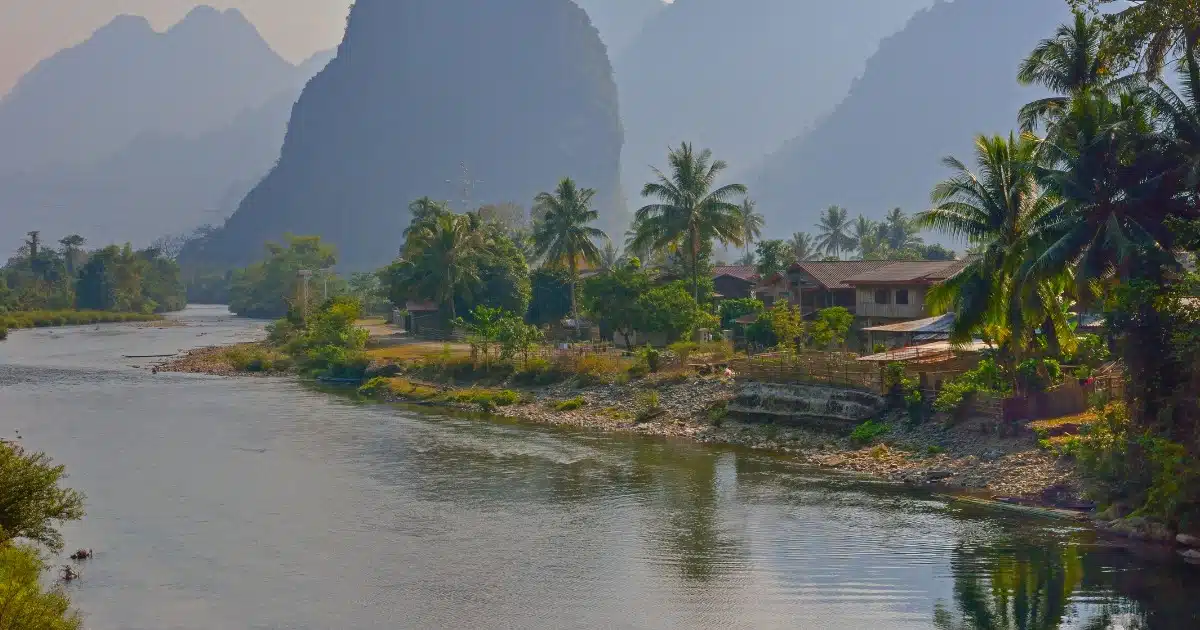 สถิติหวยลาวออกวันพุธ 2568-2567 วิเคราะห์เลขออกบ่อย เลขสองตัวบนล่าง