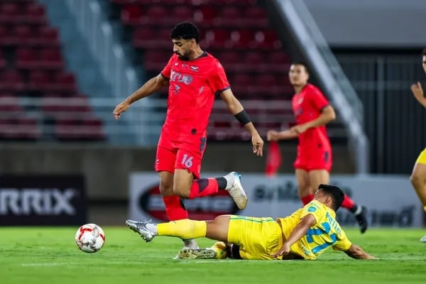 ผลบอลเมื่อคืนนี้ รีโว่ คัพ 2024/25 ทรู แบงค็อก บุรีรัมย์